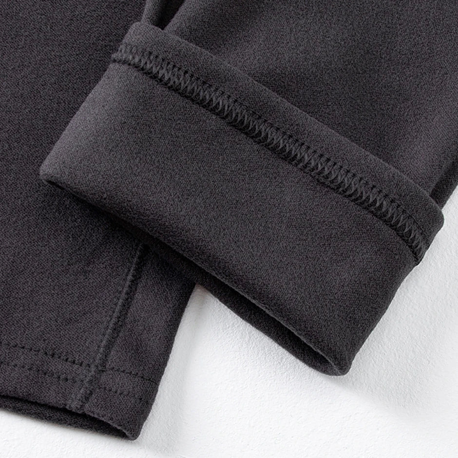 2-piece Men's Autumn And Winter Solid Color Casual V-neck Basic Warm Underwear Set Comfortable Sports And Fitness Base Shirt