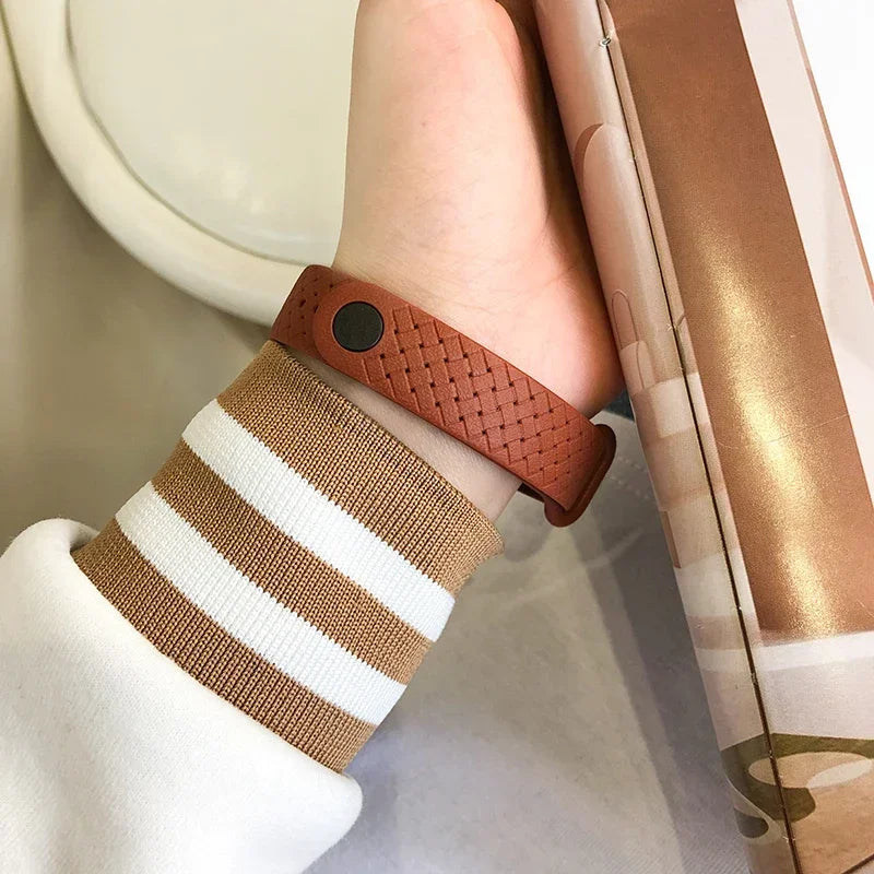 Carbon fiber strap For Xiaomi Mi Band 7 nfc Wristband smartwatch watchbands silicone bracelet correa Mi Band 6 4 5 3 accessories