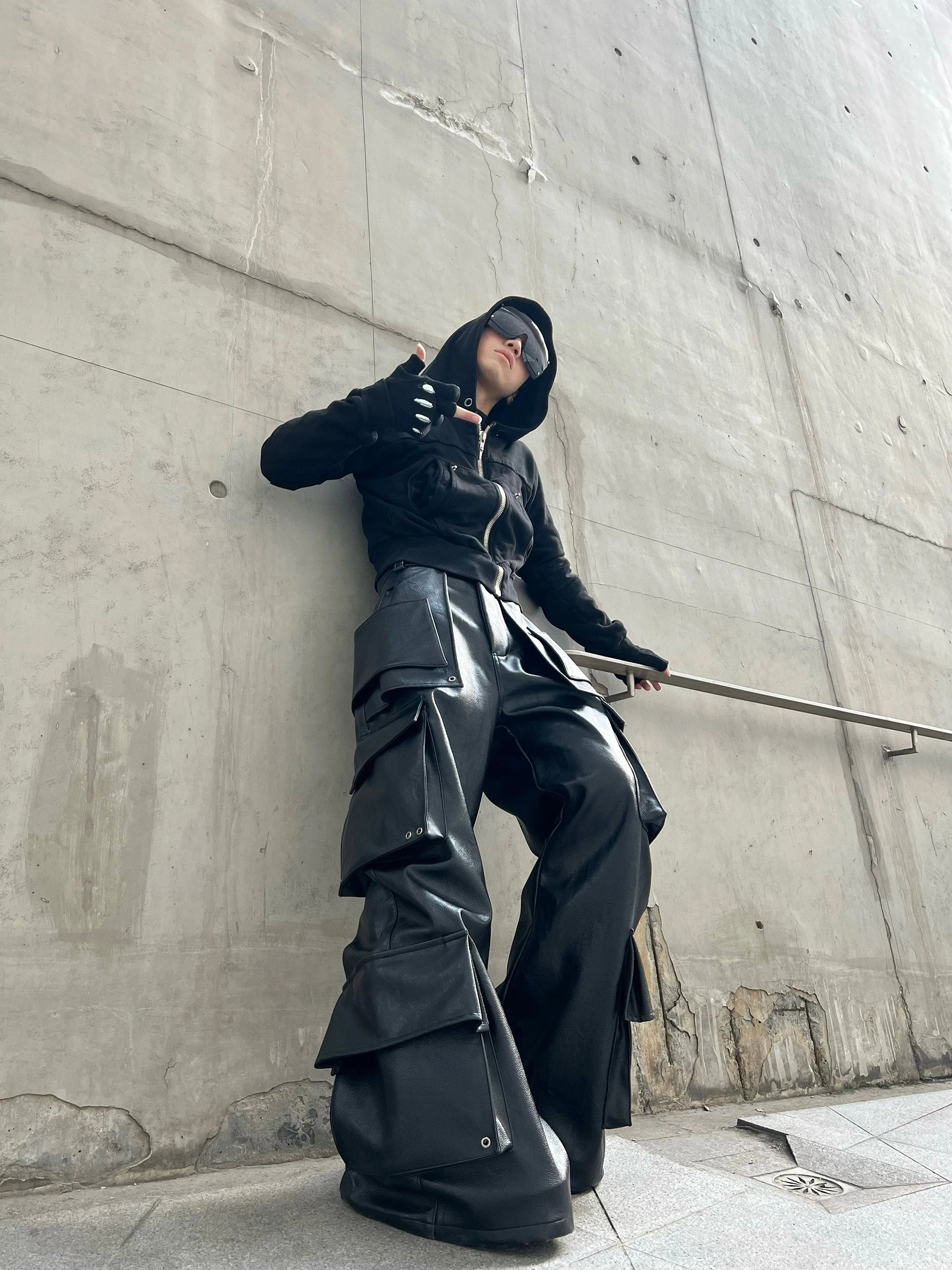 Mauroicardi Spring Cool Long Baggy Black Pu Leather Wide Leg Cargo Pants Men with Many Pockets Mens Designer Clothes Streetwear