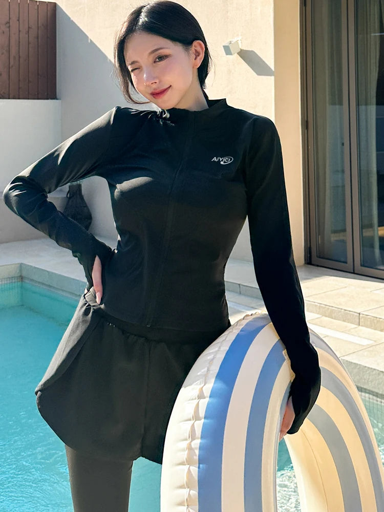 2026 New Women's Wetsuit Two-Piece Long Sleeve Long Pants Swimming Suit Diving Suit Warm Sunscreen Sports Style Separate Briefs