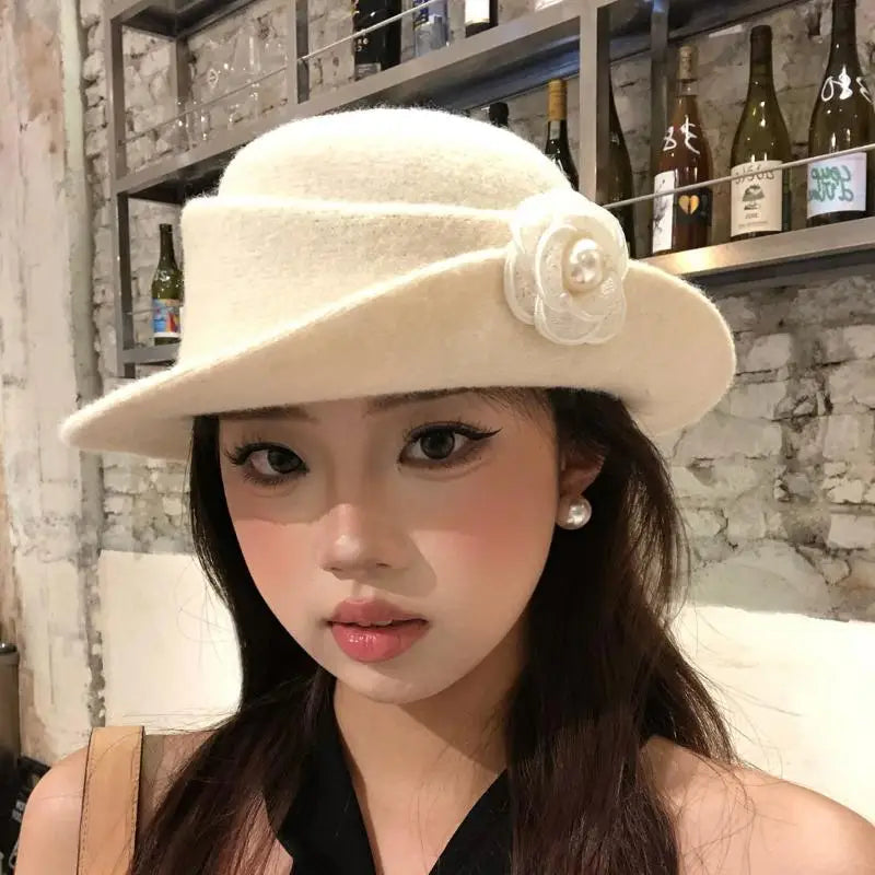Elegant Autumn/Winter Retro-Styled Ruffled Camellia Heiress Hat for Women, French-style Fishermen's Top Hat.