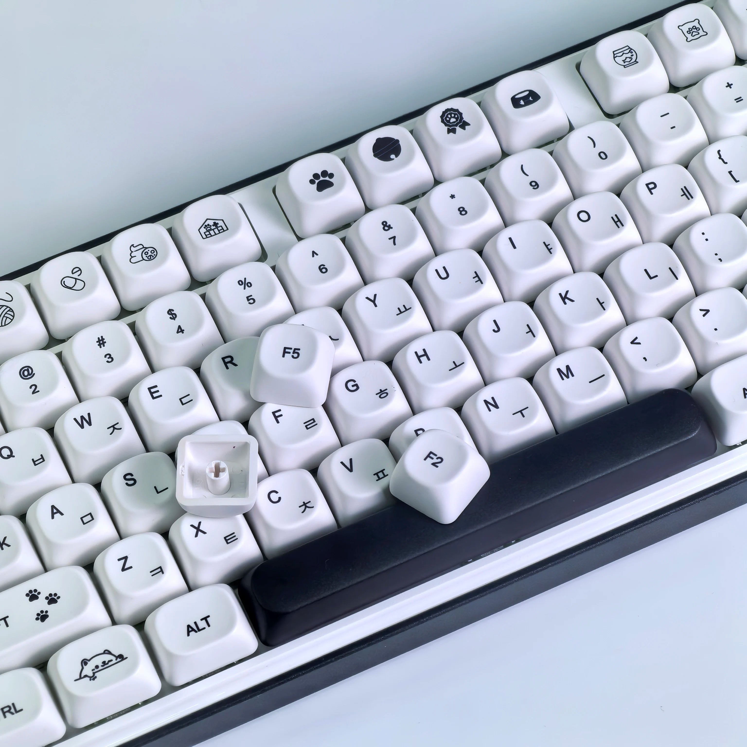 MAIMOOO MOA Keycap Korean Russian English 120Keys Round Cute Pbt Minimalist Style Black And White Cute Kitty Keycaps