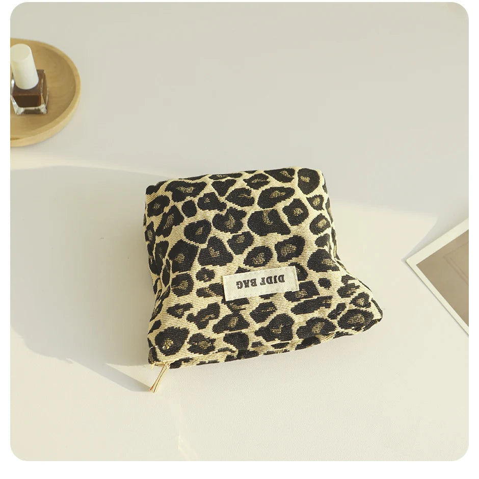 Small leopard print coin purse women's makeup bag portable cosmetics storage bag fashion lipstick bag daily commuting liner bag
