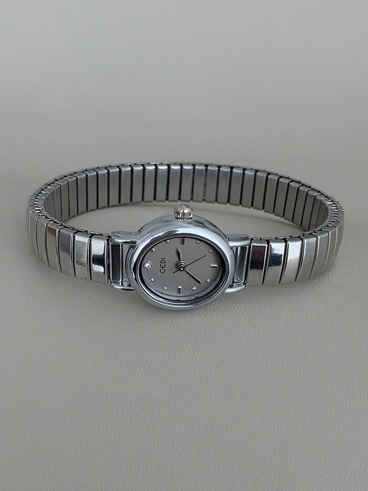 Women Watches for Girls Wrist Quartz Watch Sliver Grey Dial Oval Orologio Ladies Wristwatch Female Stainless Steel Band Clock