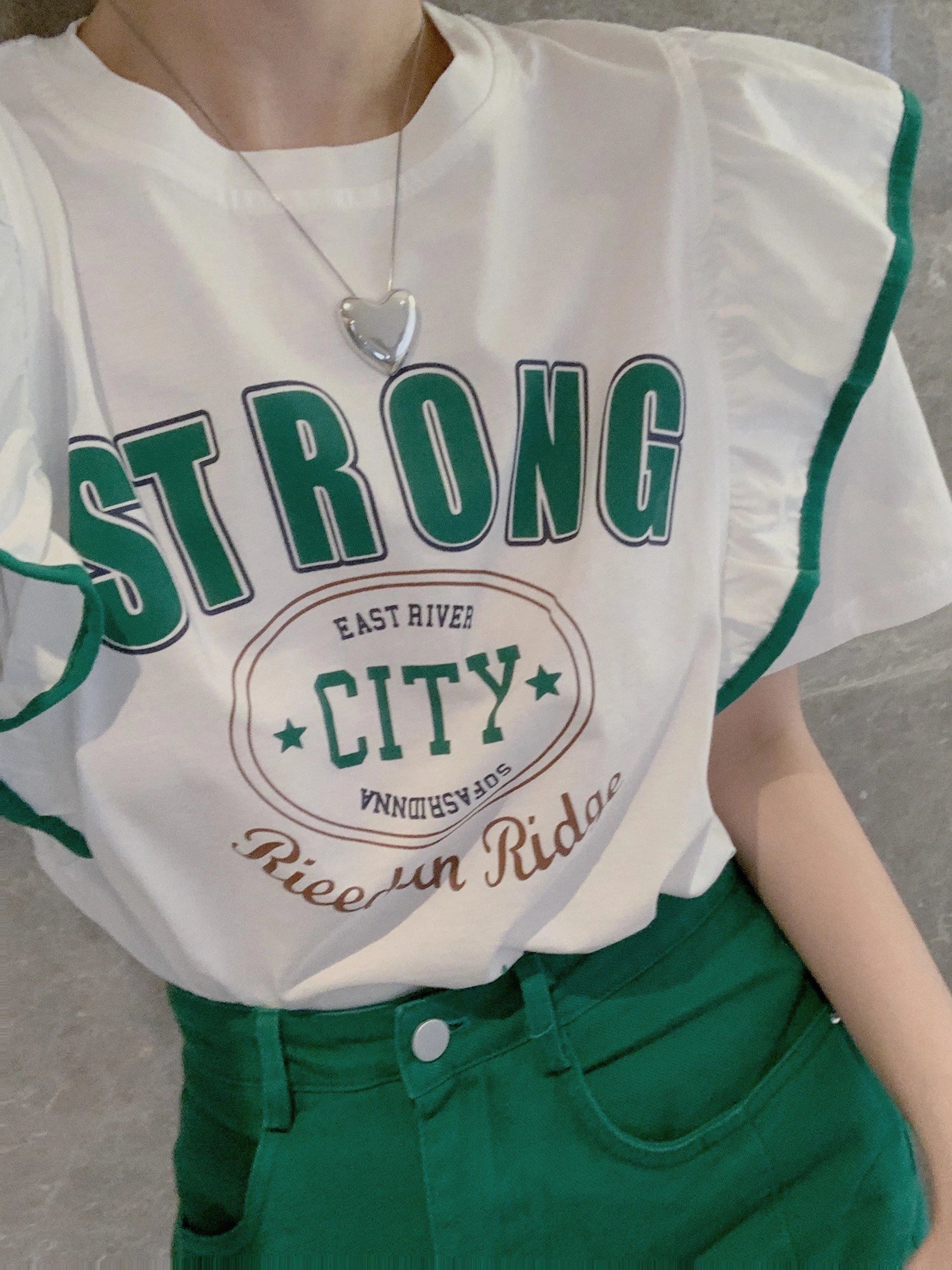 Summer 2024 Trendy Loose ort Sve T-irt Women's Top Design Sense Splicing Slimming Faionable Youthful Polyester Cotto...