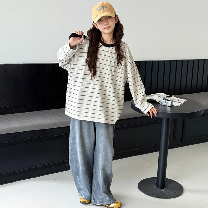 Girls' long sleeved T-shirt 2025 autumn outfit new children's striped casual top, girls' versatile spring and autumn base shirt