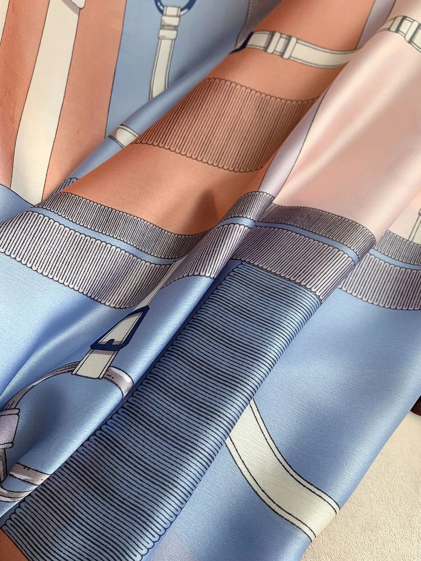 New Silk Long Scarf Women Luxury Shawls Design Sunscreen Outdoor Beach Towel Large Shawl Plain Soft Turban Headband Shawl Beach