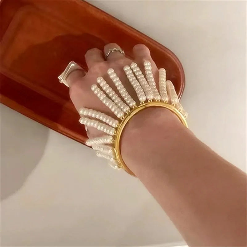 Luxury New Pearl Tassel Bracelet For Women Creative Fashion Designers Wedding Party Bracelets Bangles