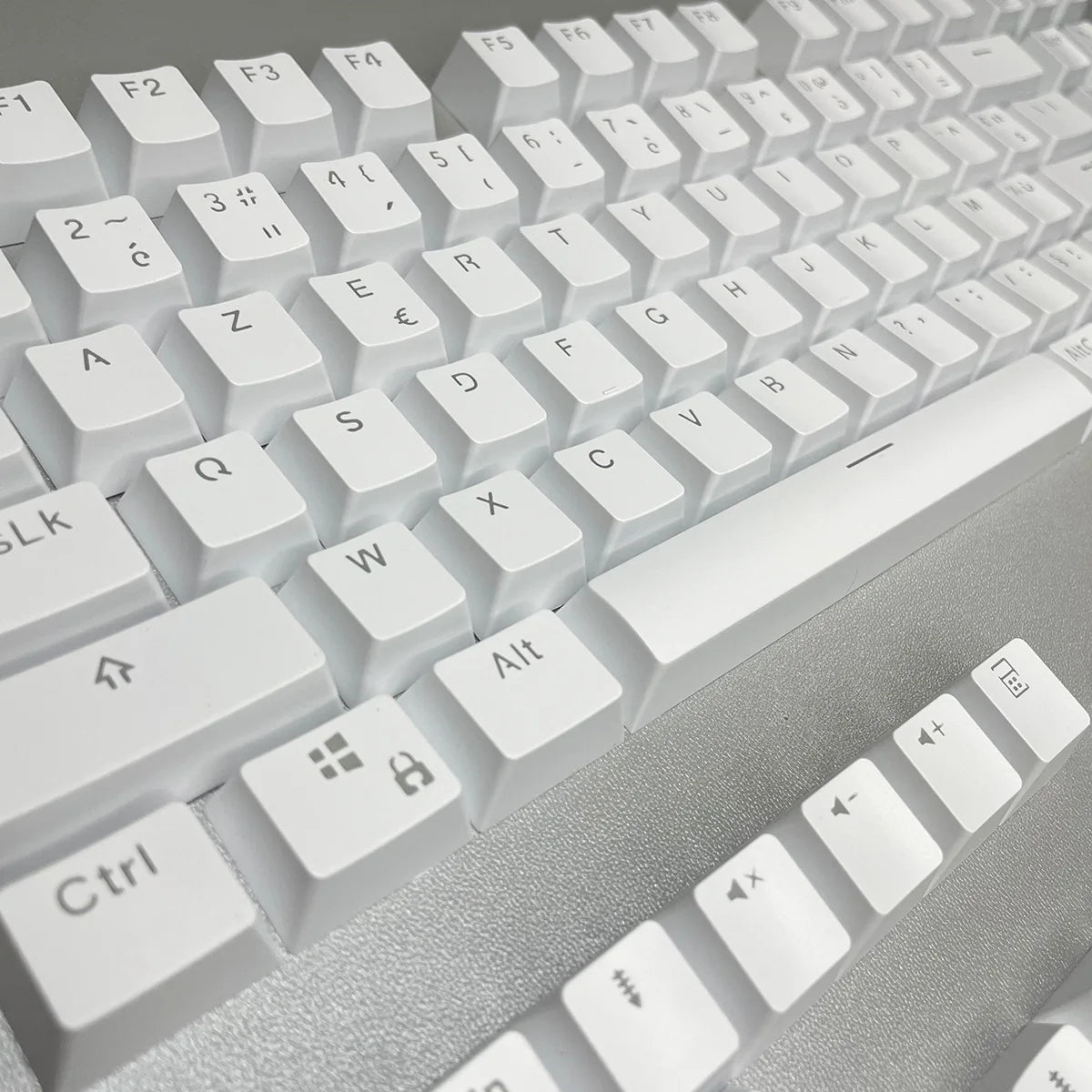 Russian Keycaps Spanish Arabic Korean Portuguese French German Thai Letters Translucent Keycaps For Cherry MX Switch 104 Key LK1