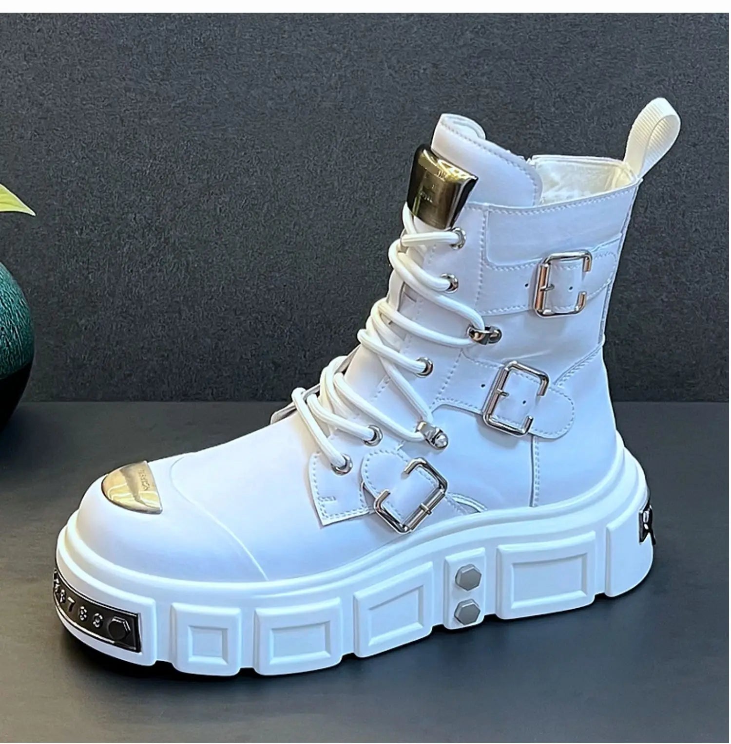 New Arrival Men Fashion Casual Metal Short Boots Spring Autumn Luxury Designer Youth Trending High Top Thick Bottom Sneakers