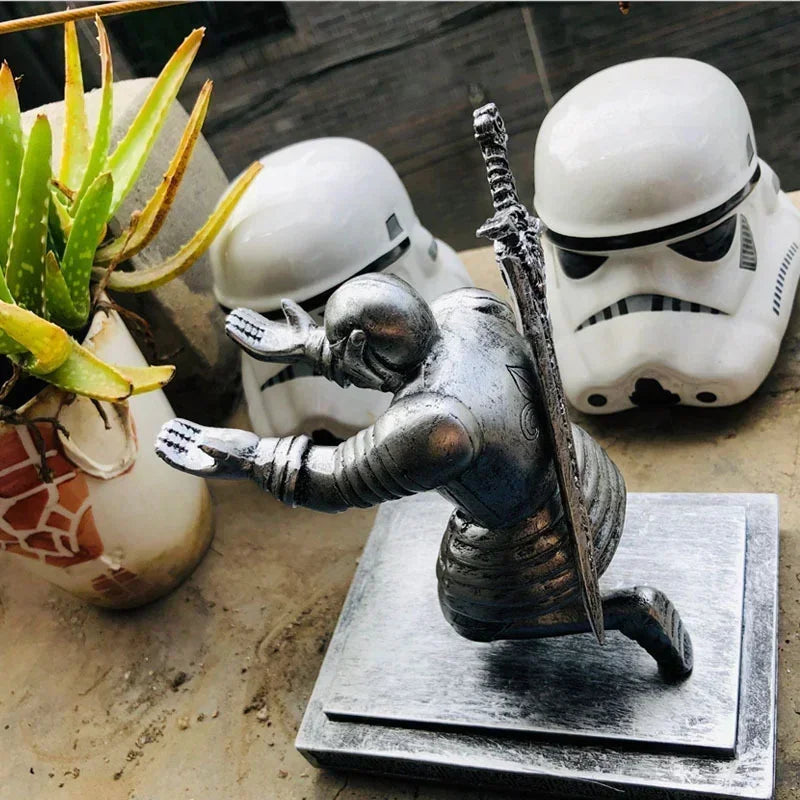 Knight Steel Warrior Holder for Office Creative Apple Watch Stand for Office Resin Decor Figurine Accessories Gift