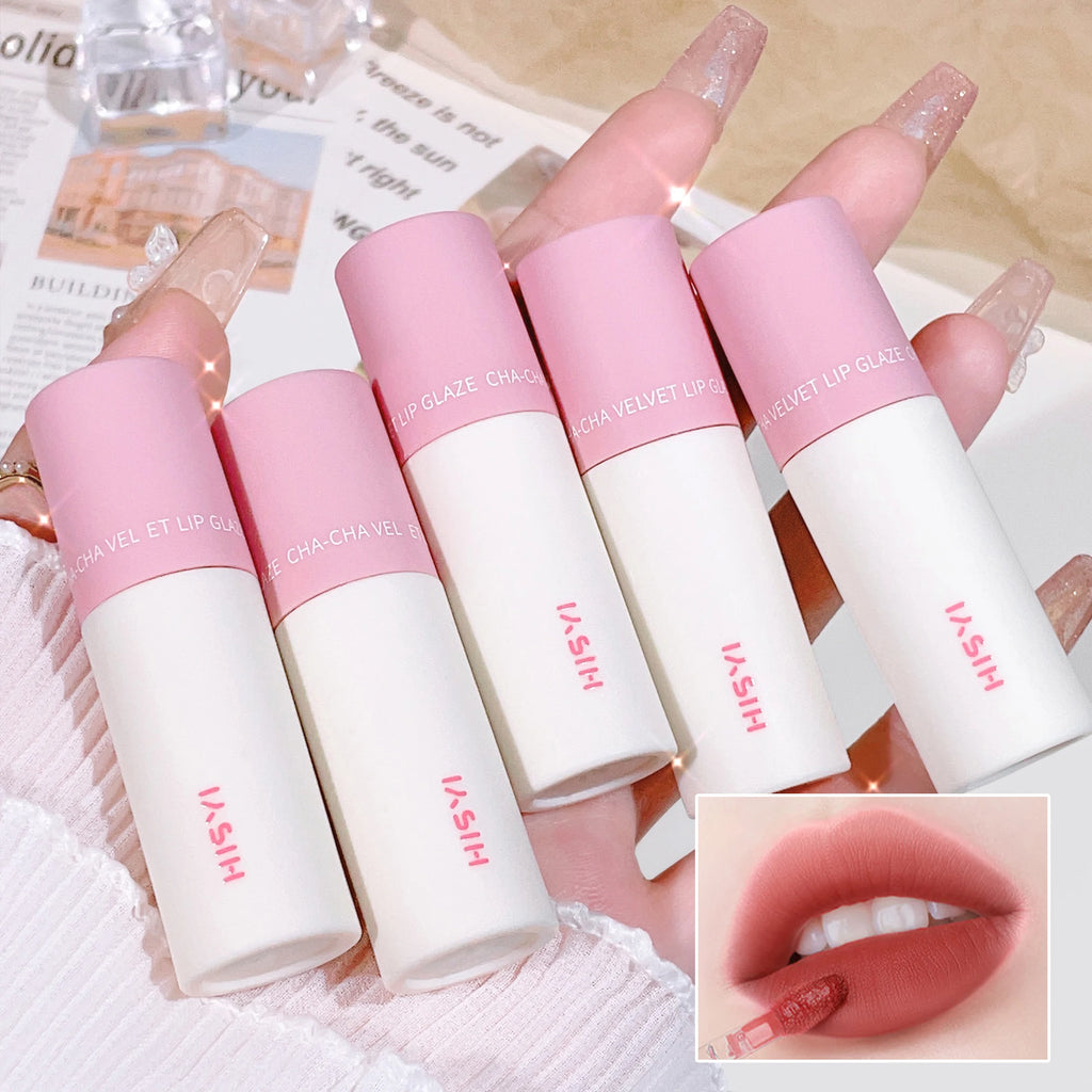 Velvet Matte Lip Gloss - Long-lasting, highly pigmented liquid lipstick in brown, pink, purple, red shades - for a portable dail
