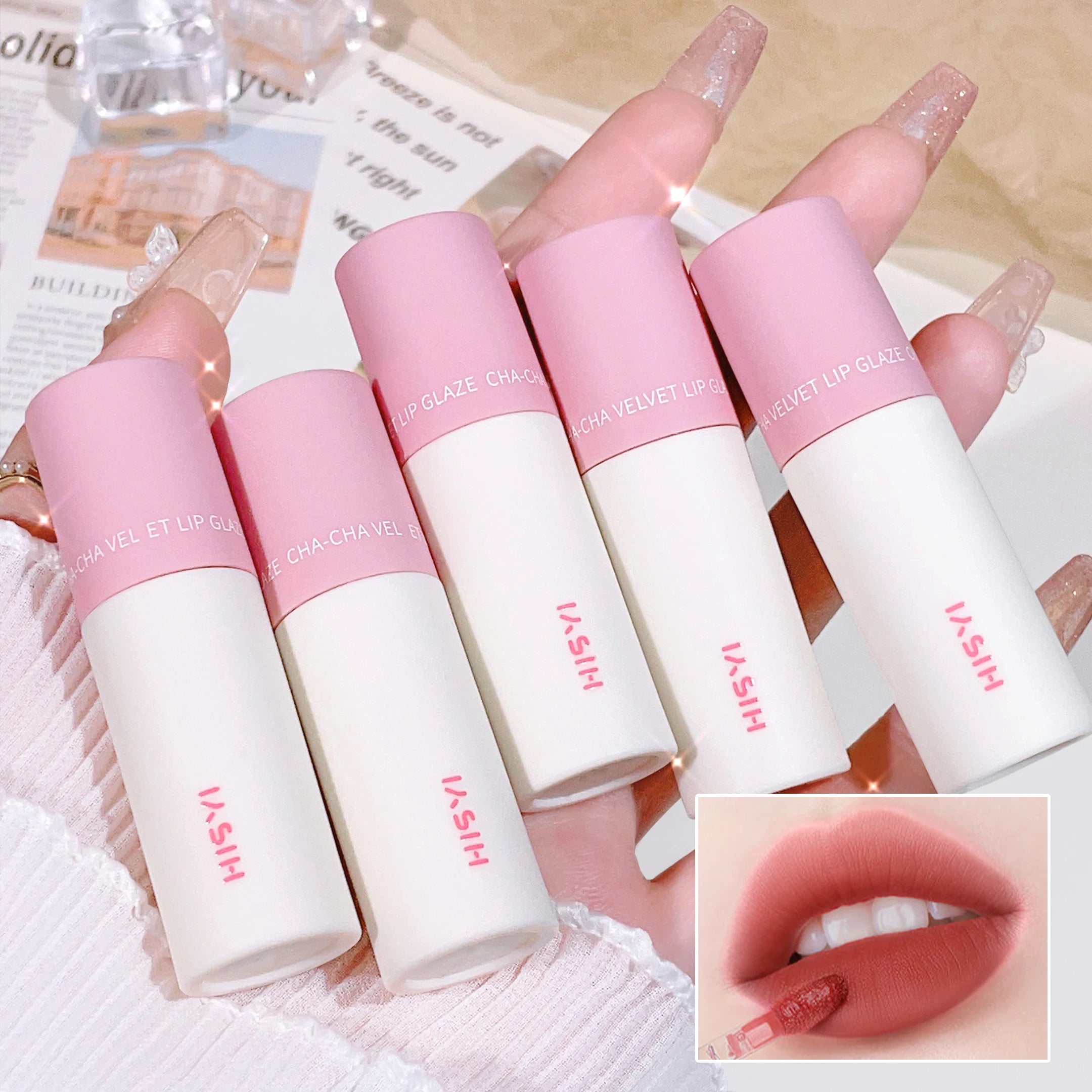 Velvet Matte Lip Gloss - Long-lasting, highly pigmented liquid lipstick in brown, pink, purple, red shades - for a portable dail