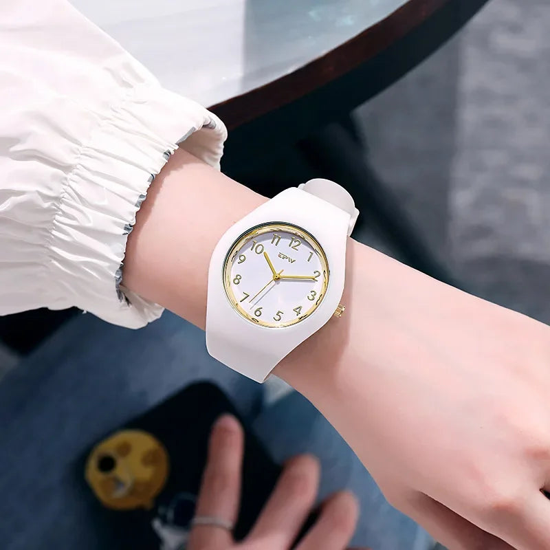 Ladies Fashion Watch Couple Quartz Watch Jelly Color Rubber Sports Clock Suitable for Women Men Starry Earth Rainbow Watch