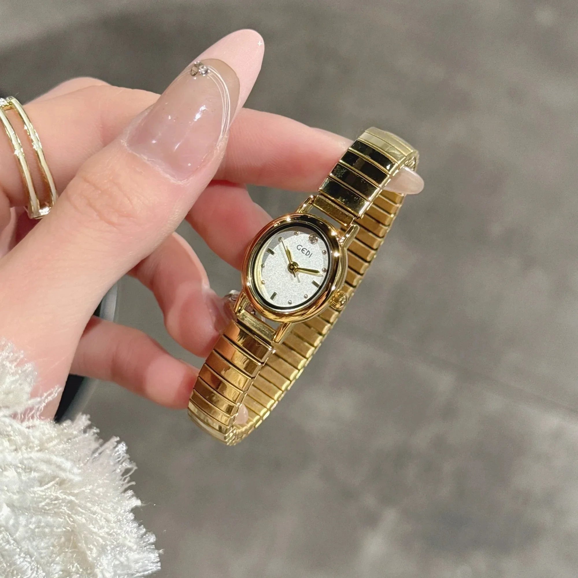Women Watches for Girls Wrist Quartz Watch Sliver Grey Dial Oval Orologio Ladies Wristwatch Female Stainless Steel Band Clock