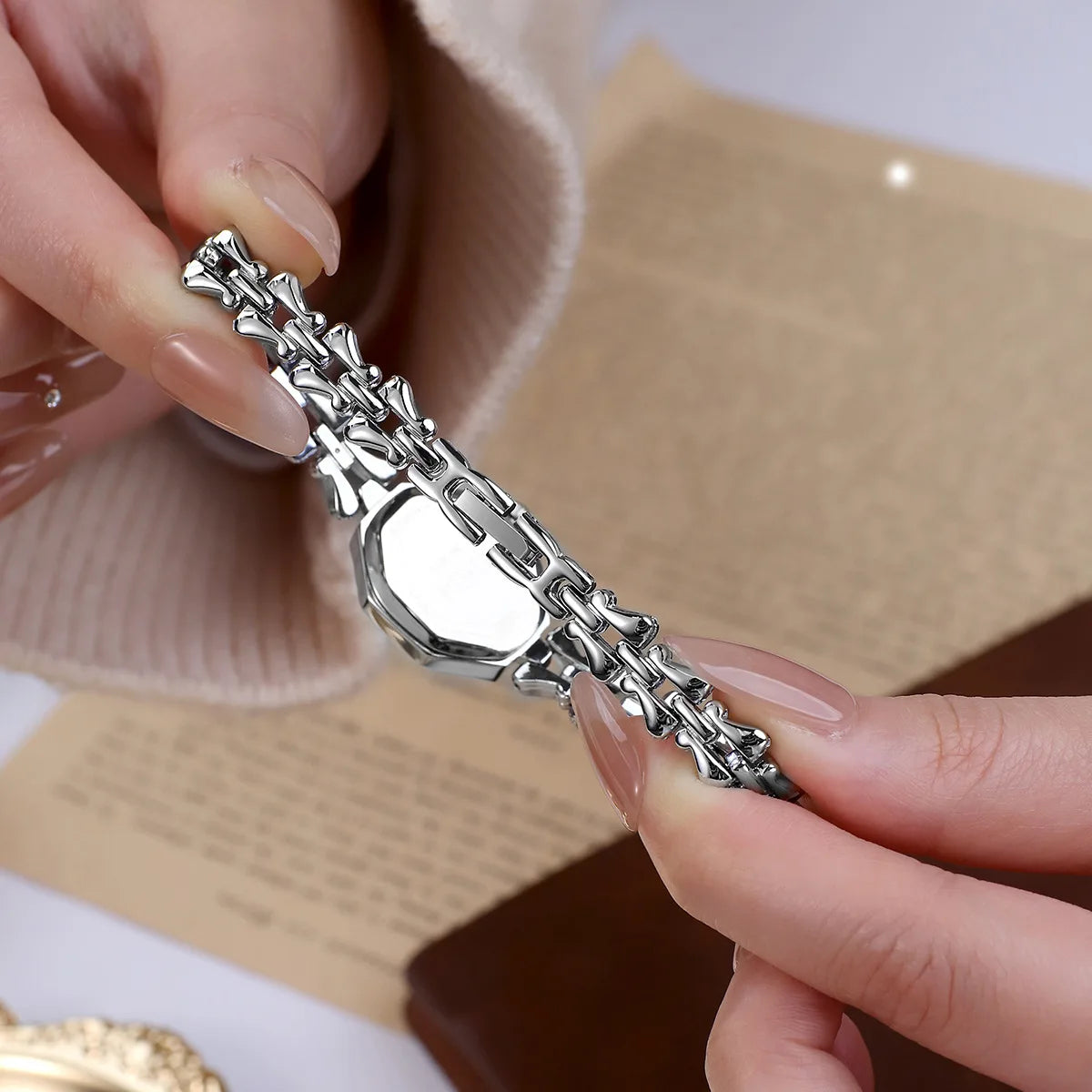 UTHAI CQ375 Fashionable Women watch retro bracelet watch octagonal quartz watch light luxury clock gift，watches for woman