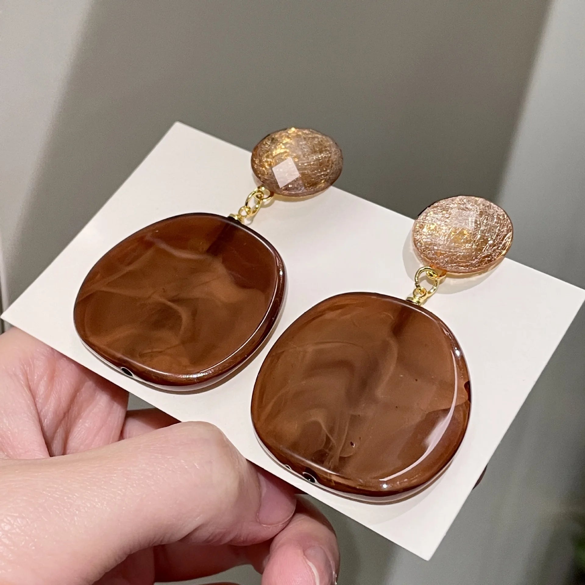 Vintage Brown Resin Statement Earrings 2025 New Trending Fashion Designers Earings For Women