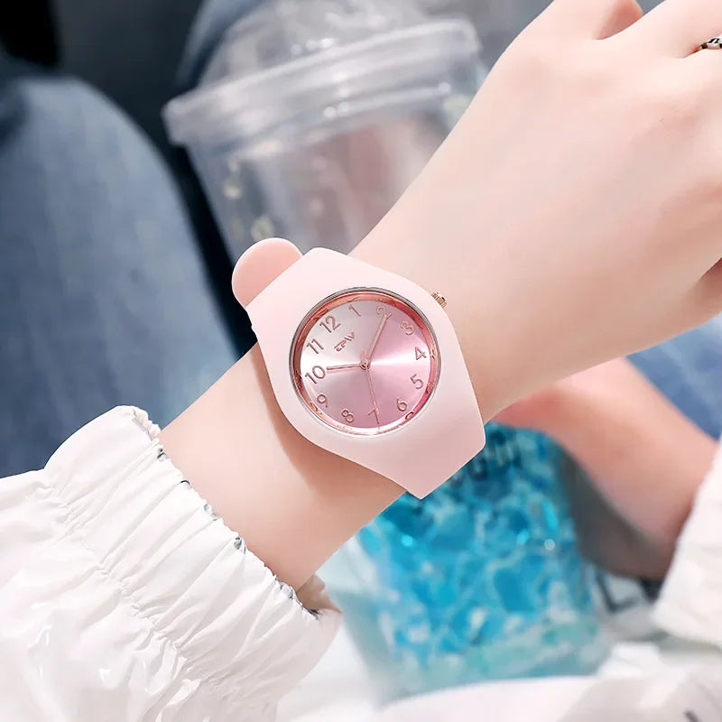 Ladies Fashion Watch Couple Quartz Watch Jelly Color Rubber Sports Clock Suitable for Women Men Starry Earth Rainbow Watch