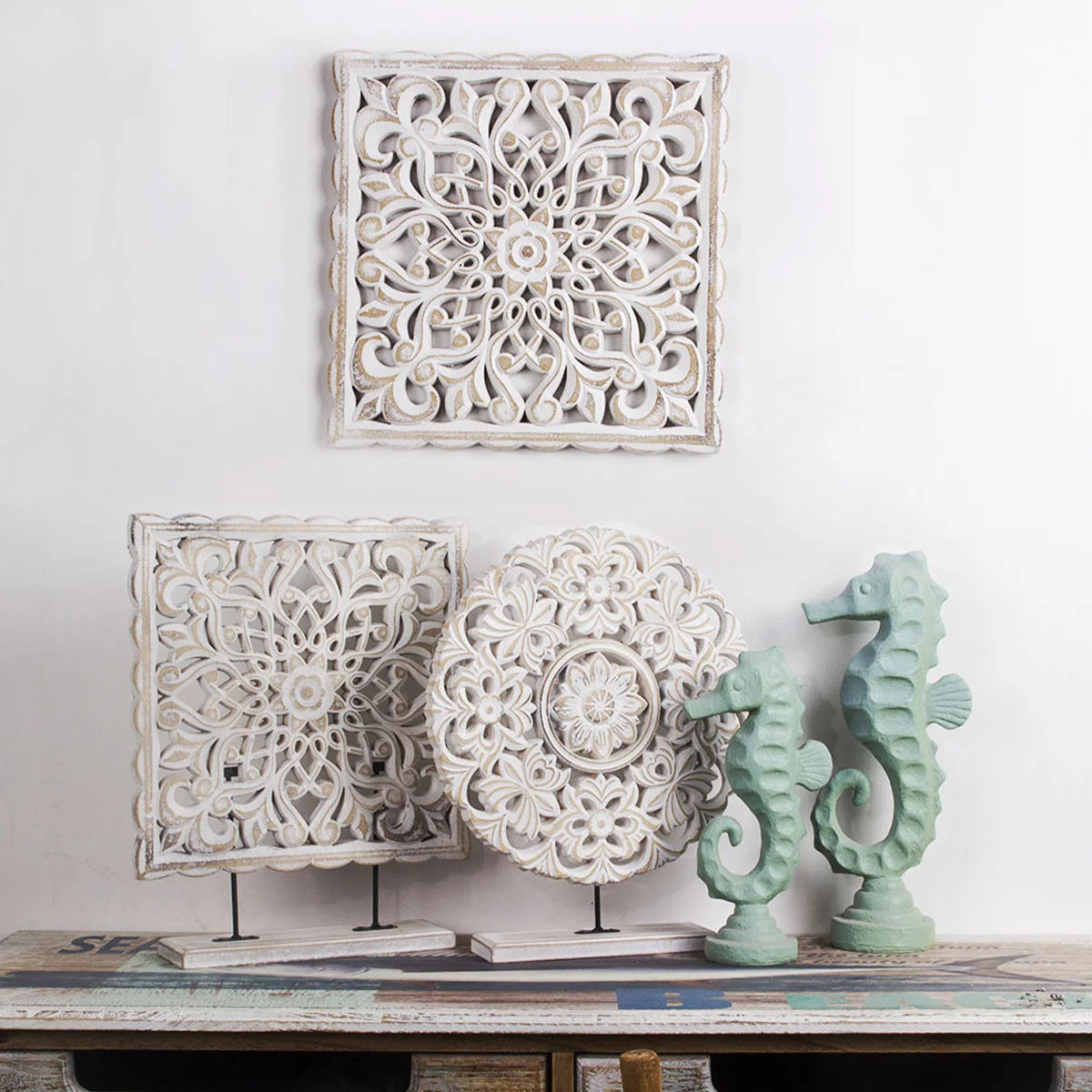 Hollow Carved Wooden Wall Decor Floral Wall Panel Hanging Decor Carved Hanging Ornaments Old Decorative Background Wall Hanging