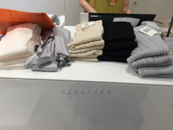 Miyake Pleated Women Scarf Shawl Fabric Korean Fashion Thin Sunscreen Scarf Foulard Femme Luxe Marque Hijabs for Woman