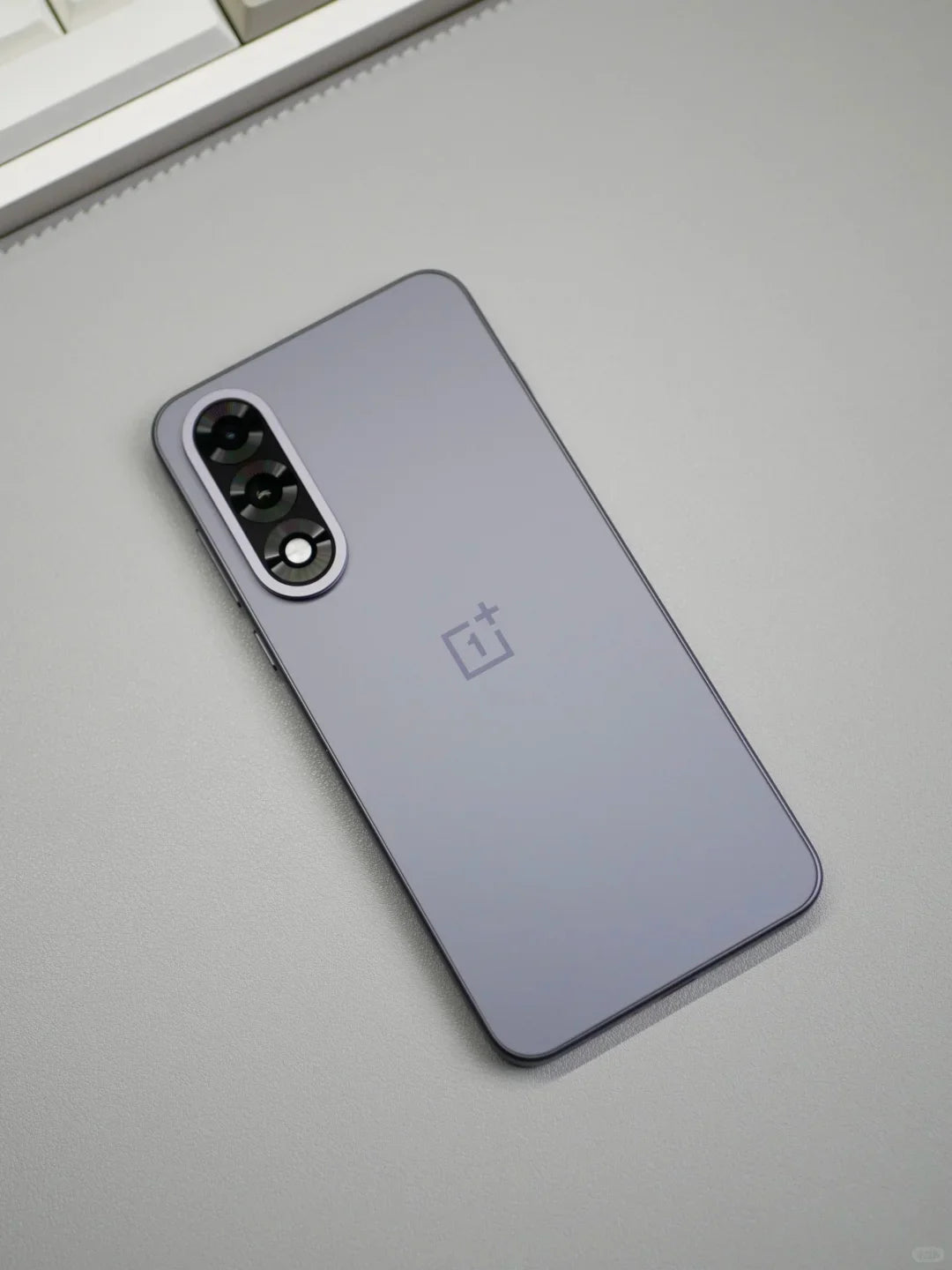 OnePlus Nord 5 Smartphone 5G Snapdragon 8s Gen 3  6.83”AMOLED Display 144 Hz 5200mAh 80W SUPERVOOC Charging 50MP Dual Cameras